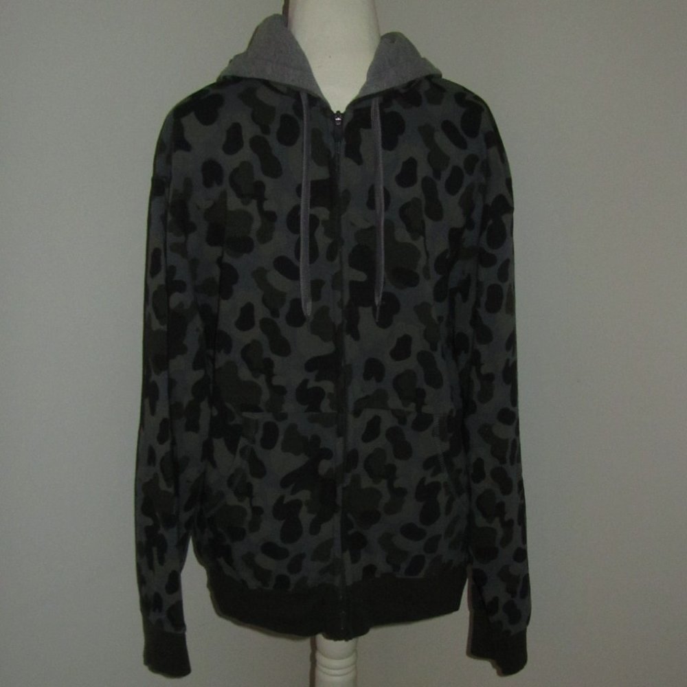 Men's Xersion Long Sleeve Zip up hoodie Size Large